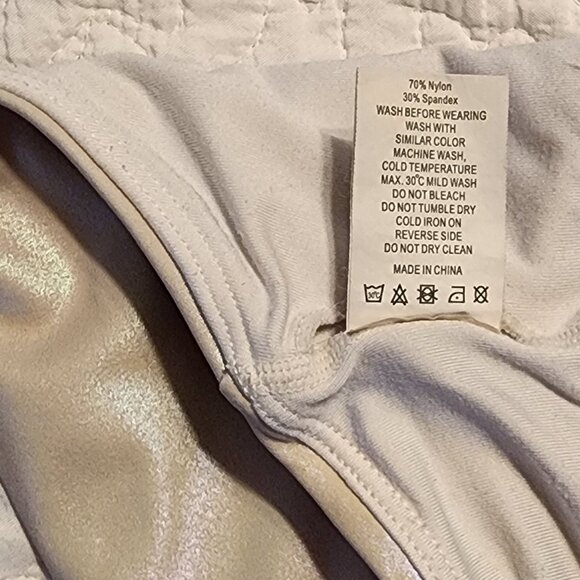 ZYIA Active Unicorn Luxe Bra Size S White Opalescent Shimmer GUC - Picture 7 of 11